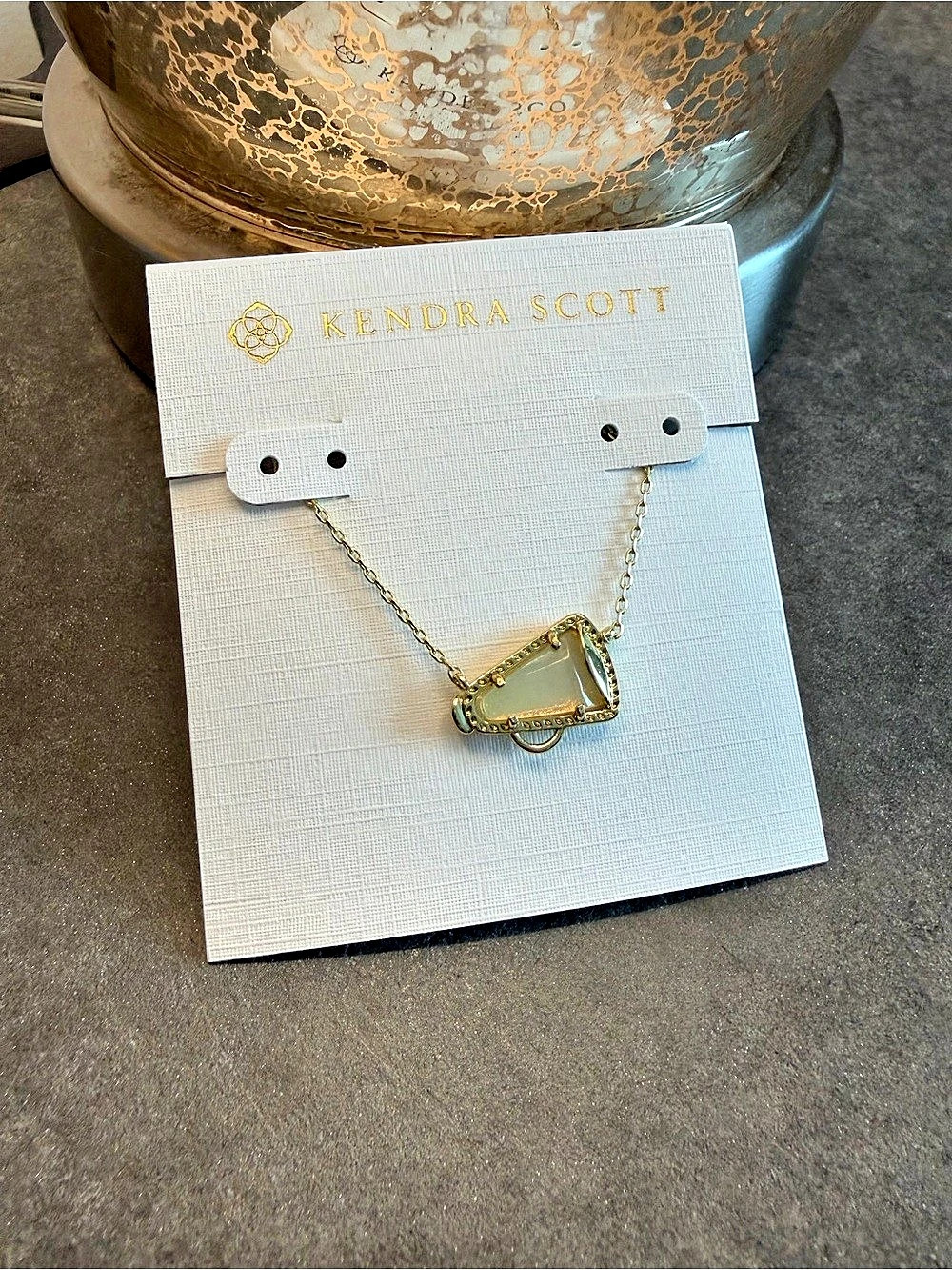 Kendra Scott Cheerleader Pendant Necklace Gold